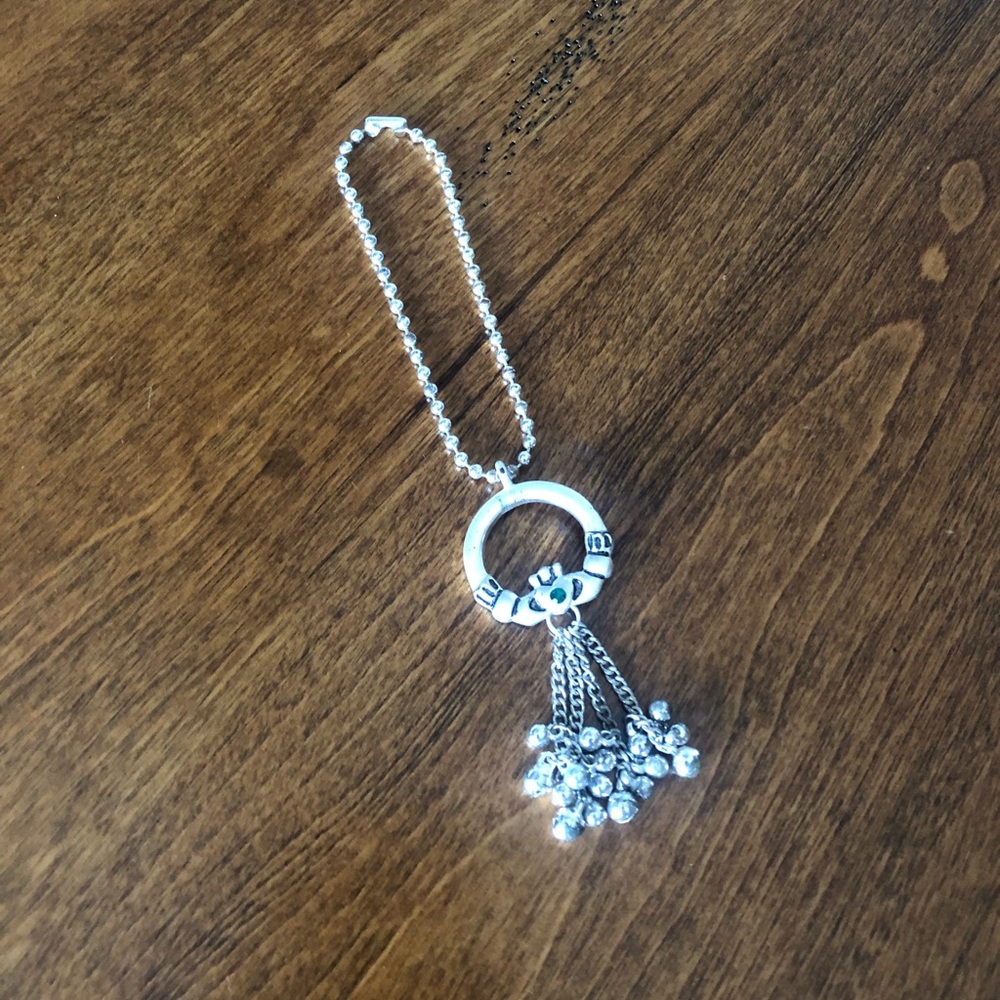 🌻5/$25🌻 Claddagh car charm